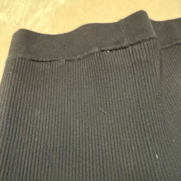 Fear of God Essentials Rib Sweater Bike Shorts - Jet Black XL - Picture 5 of 10